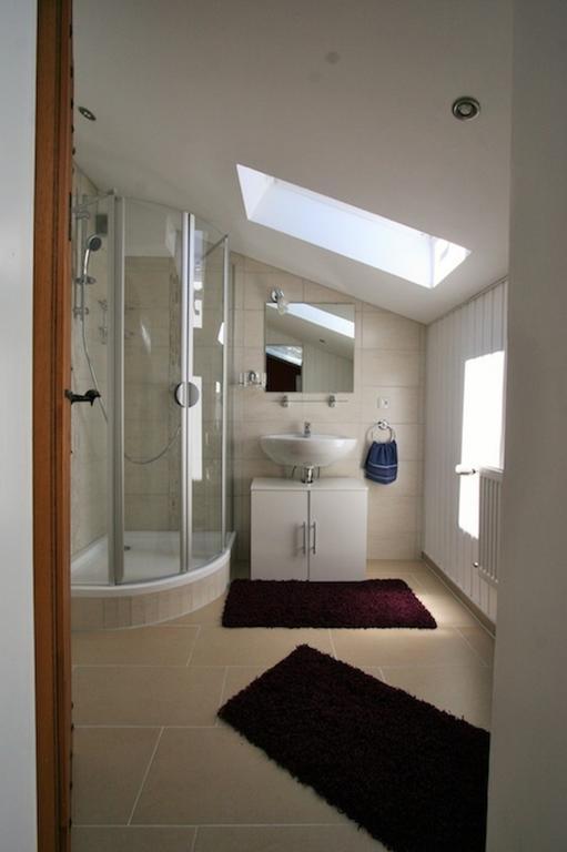 Geraeumiges Domizil Mit Bergblick Und Sauna Oberwössen Kamer foto